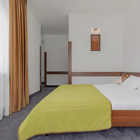 Hotel Gots - готельно-ресторанний комплекс *