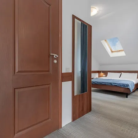 Hotel Gots - готельно-ресторанний комплекс