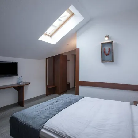 Hotel Gots - готельно-ресторанний комплекс