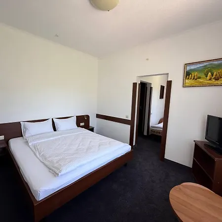 Gots - готельно-ресторанний комплекс Hotel Jaremtsche