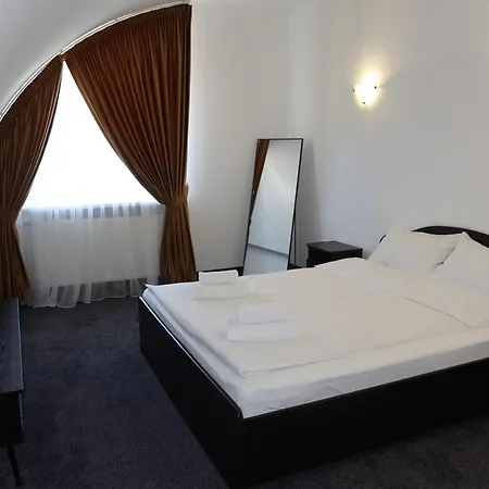 Hotel Gots - готельно-ресторанний комплекс *